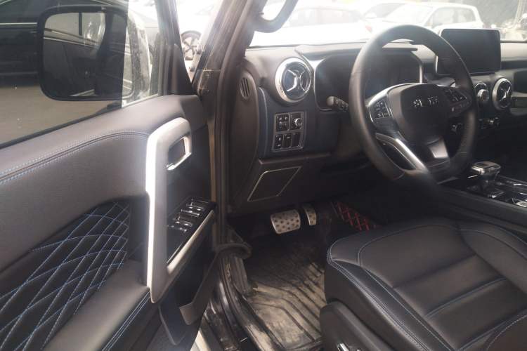 Used  BJ40 2024 2.0D Blade Hero Glory Edition
