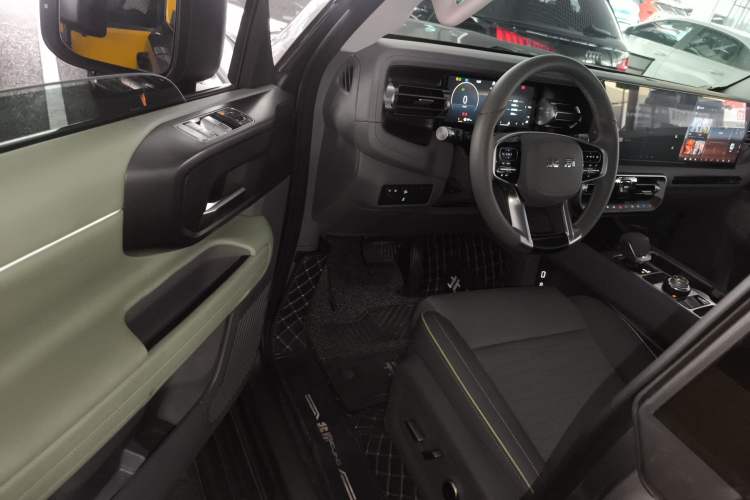 Used Beijing Auto BJ40 2024 2.0T All-New Urban Hunter Edition Pioneer Type
