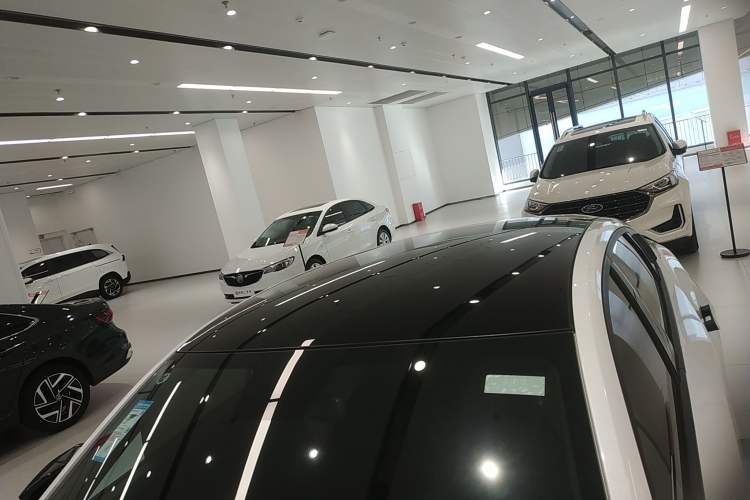 Used Changan UNI-V 2022 1.5T Prestige Version
