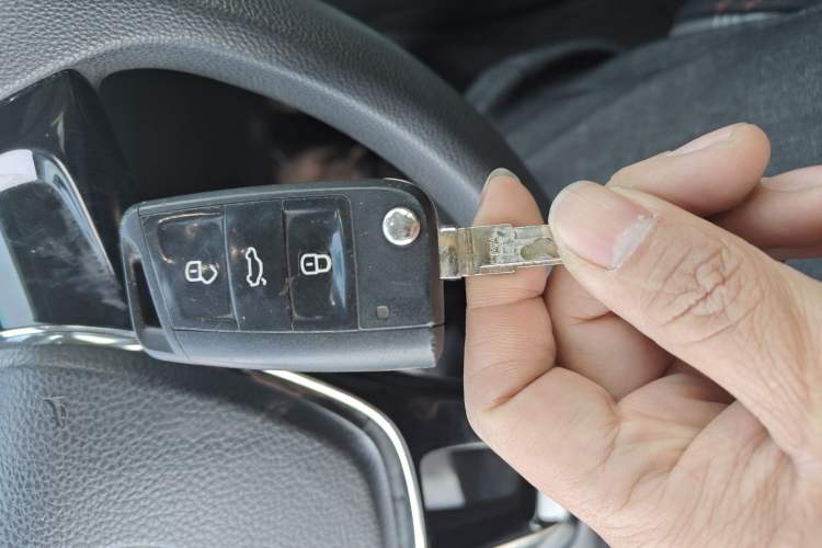 Used Volkswagen Lamando 2015 230TSI Manual Trend Edition
