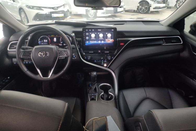 Used Toyota Camry 2021 2.5G Luxury Edition
