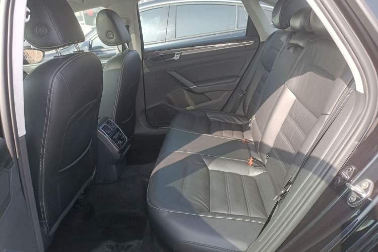 Used Volkswagen Passat 2017 380TSI DSG Prestige Edition
