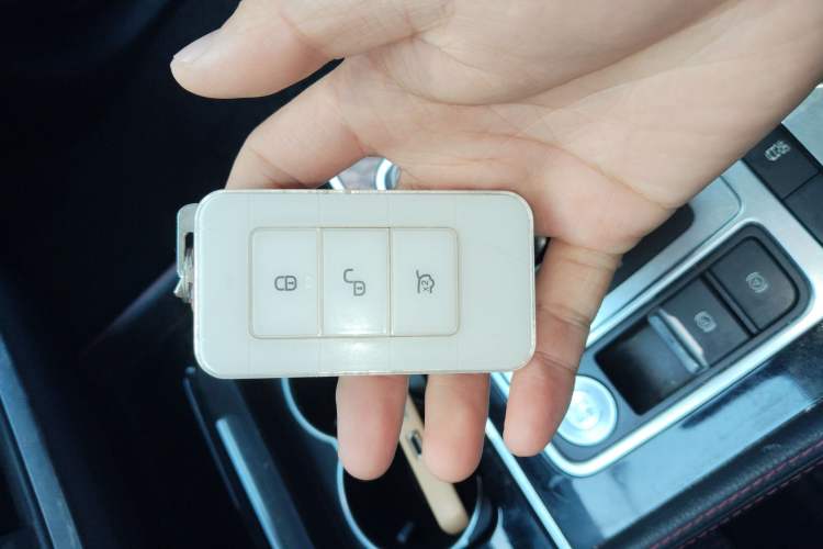 Used BYD Tang New Energy 2018 DM 2.0T All-Wheel Drive Smart Connect Genesis Edition 7 Seats China V Emission Standard
