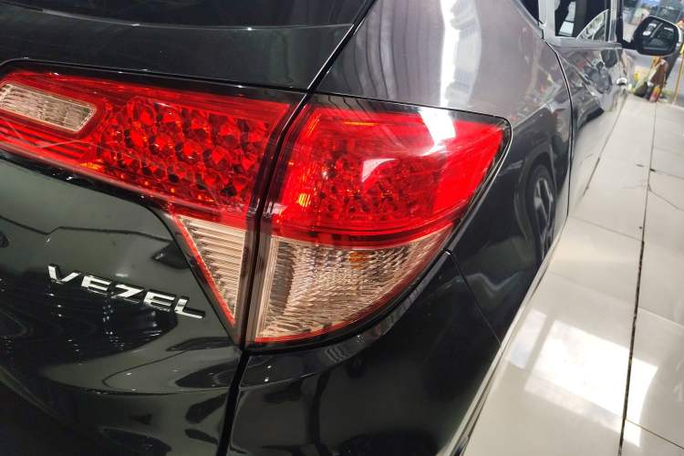 Used Honda Vezel 2015 1.5L CVT two-wheel drive Comfort trim
