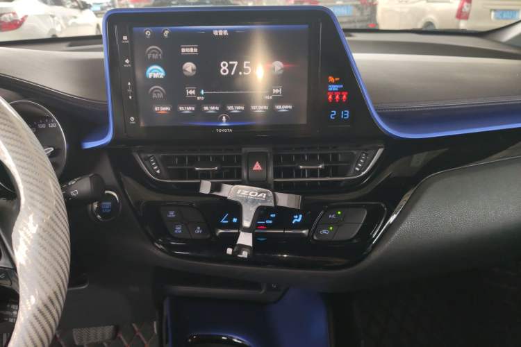 Used Toyota IZOA 2018 2.0L Yichi Version China VI Standard
