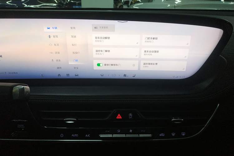 Used Buick LaCrosse 2025 28T Platinum Edition
