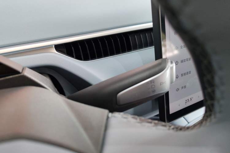 Used XPeng MONA M03 2024 620 with Ultra-Long Range
