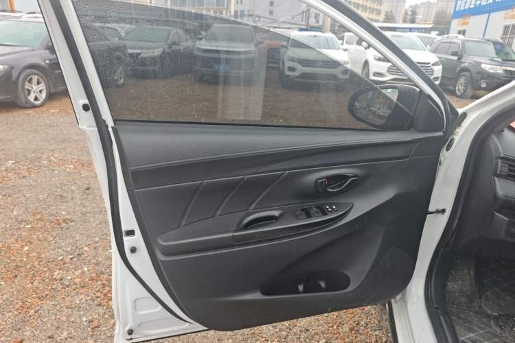 Used Toyota YARiS L 2022 X-Trail 1.5L CVT Leading PLUS Edition
