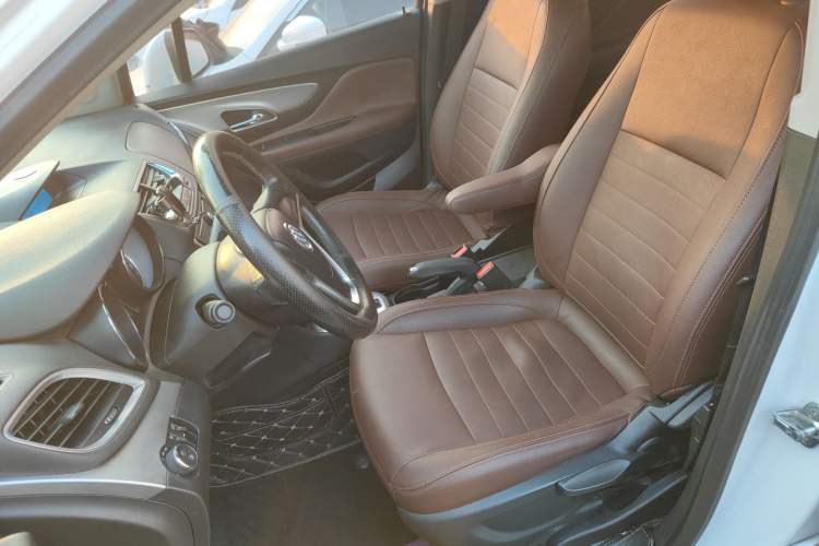 Used Buick Encore 2015 1.4T Automatic Two-Wheel Drive Urban Elite Version
