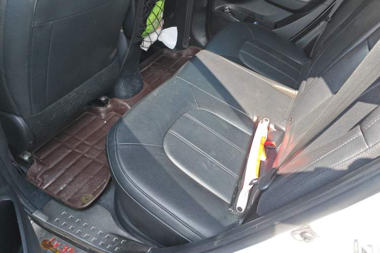 Used Hyundai ix35 2015 2.0L Automatic 2WD Smart Version China V Standard
