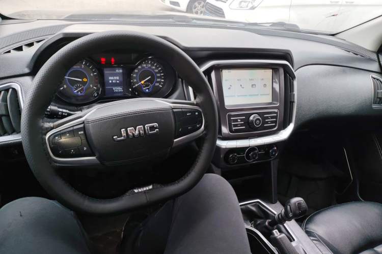 Used JMC Yuhu 7 2020 2.0T Diesel Manual Two-Wheel Drive Comfort Edition Long Wheelbase China VI Emission Standard JX4D20A6L
