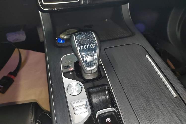 Used GAC Trumpchi GS8 2024 Linghang Series 2.0 TGDI Two-Wheel Drive Luxury Smart Connectivity Version
