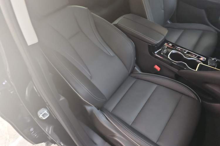 Used Buick Envision 2022 Encore Plus 652T Five-Seat Luxury Model