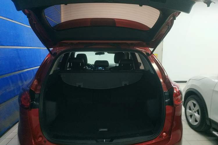 Used Mazda CX-5 2015 2.0L Automatic Two-Wheel Drive Urban Version
