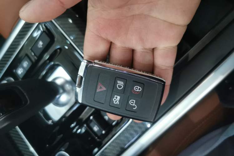 Used Jaguar XEL 2024 2.0T 250 PS R-DYNAMIC S Ebony Black Sport Edition
