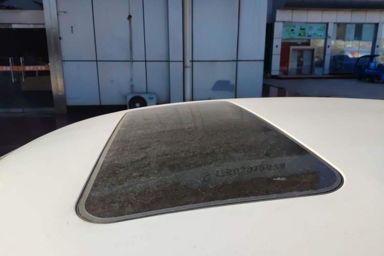 Used Volkswagen Polo 2016 1.6L Automatic Comfort Model
