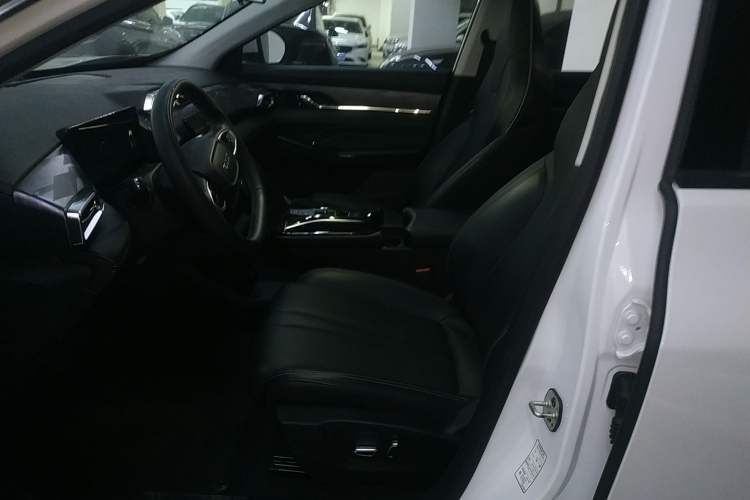 Used Dongfeng Aeolus Mage 2023 DH-i 1.5T Luxury Edition