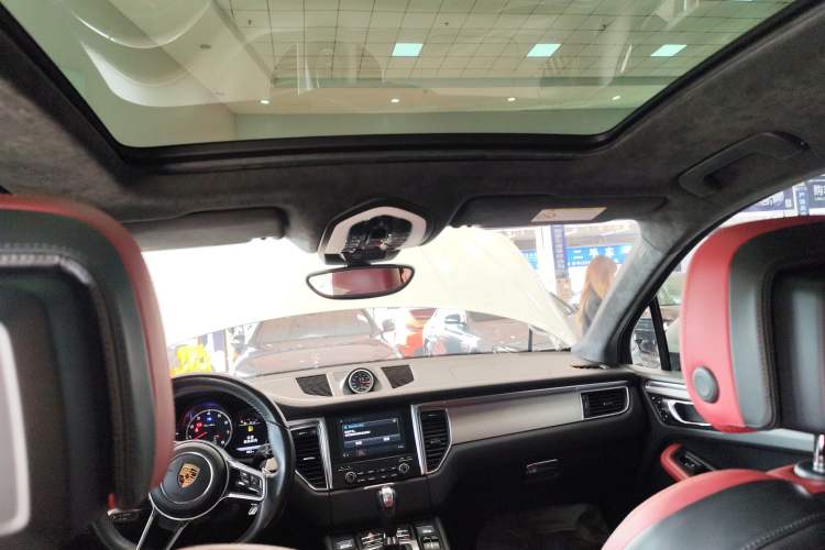 Used Porsche Macan 2016 Macan Turbo 3.6T
