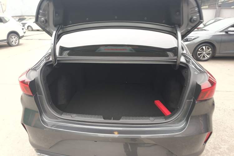 Used Changan Eado 2024 PLUS Blue Whale NE 1.4T GDI DCT High-Energy Edition
