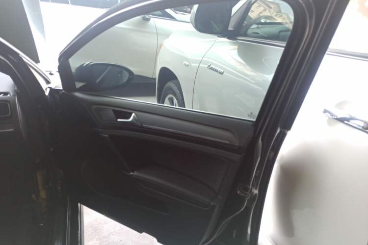 Used Volkswagen Golf 2016 1.4TSI Automatic R-Line
