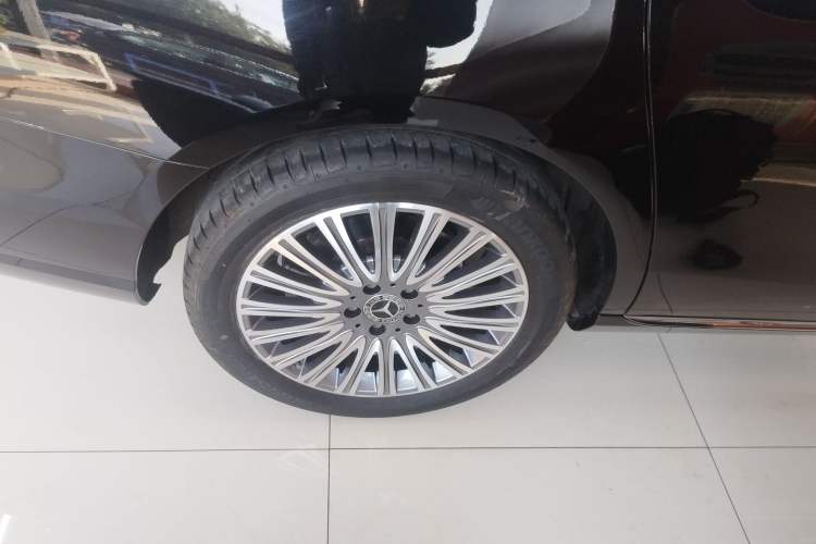 Used Mercedes-Benz E-Class 2021 E 300 L Stylish Model
