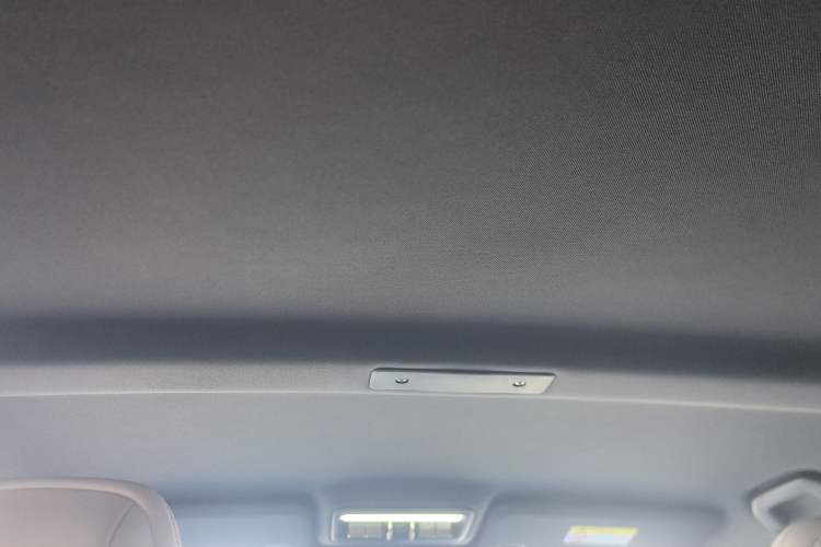 Used  V23 2025 401 Two-Wheel Drive Intelligent Driving Version