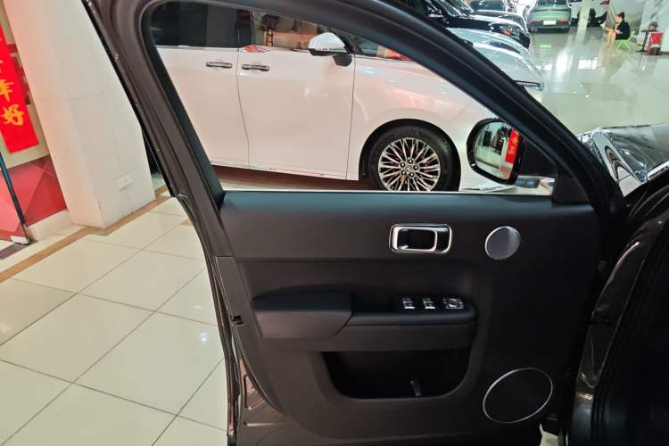 Used Li Auto L9 2022 Max model
