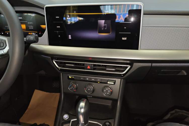 Used Volkswagen Lavida 2024 300TSI DSG Full-Comfort Edition