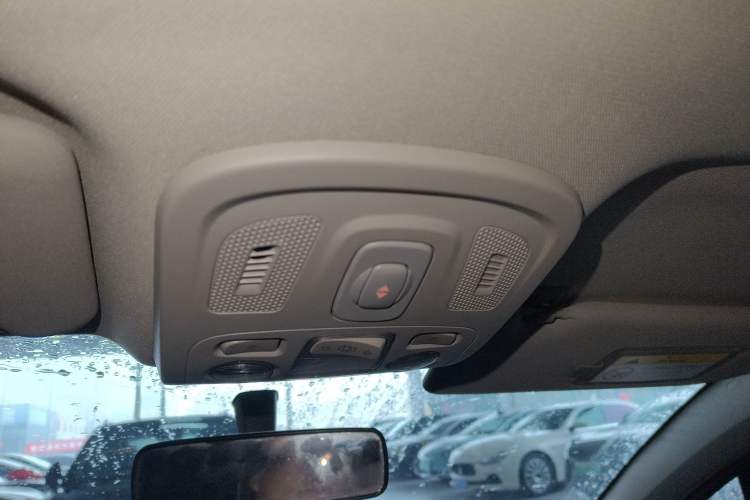 Used Citroen C4L 2015 1.2T Automatic Luxury Edition
