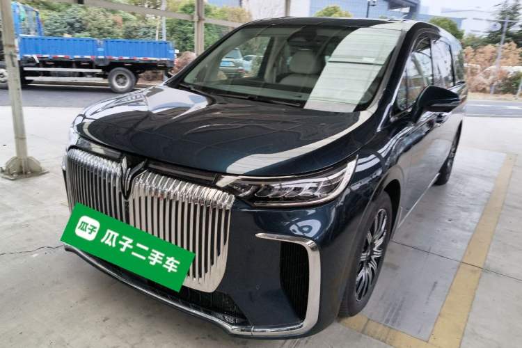 Used VOYAH Dream 2025 EV Four-Wheel Drive Flagship Kunpeng Edition