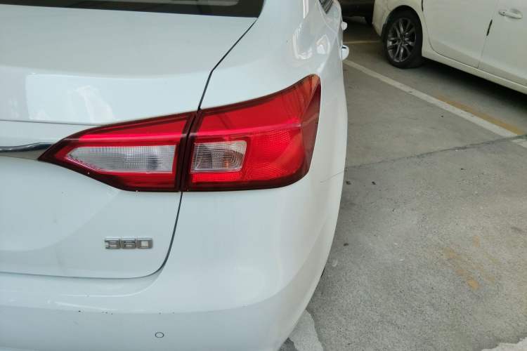 Used Roewe 360 2017 1.5L Automatic Luxury Edition
