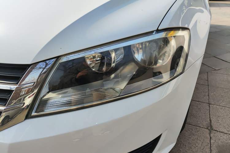 Used Volkswagen Gran Lavida 2013 1.6L Automatic Fashion Model
