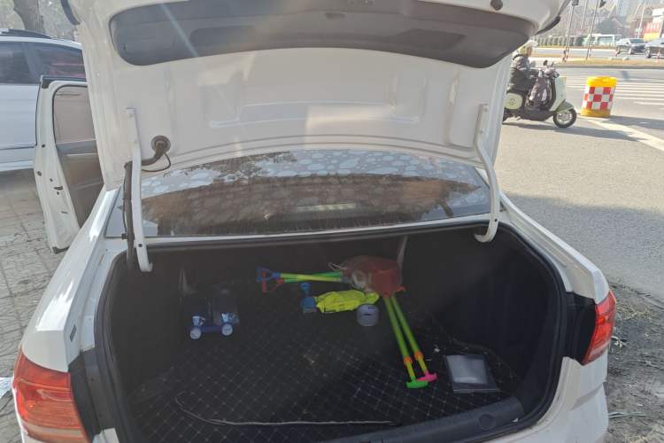 Used Volkswagen Lavida 2017 1.6L Manual Comfort Edition