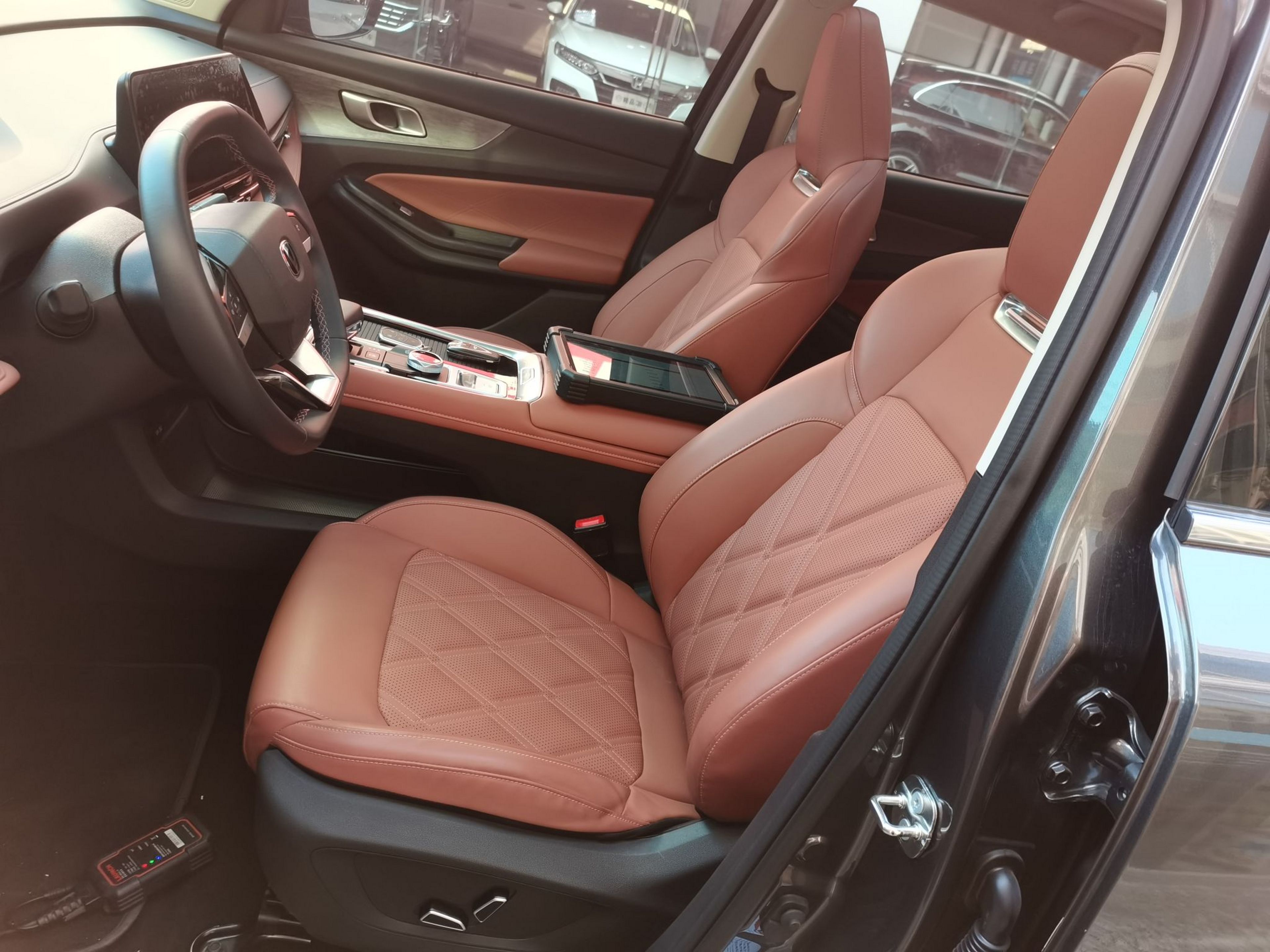 Переднее сиденье в автомобиле