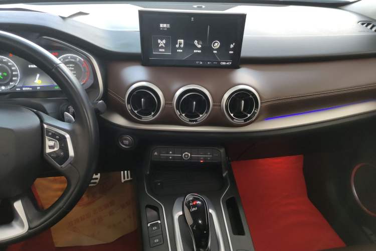 Used Wey VV6 2018 2.0T Two-Wheel-Drive Ultra-Luxury Version China V Standard