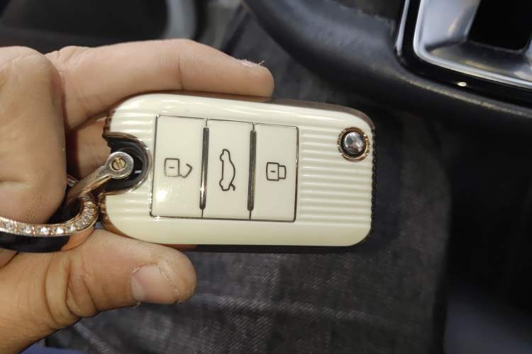 Used MG ZS 2018 1.5L Automatic Luxury Edition China V Standard