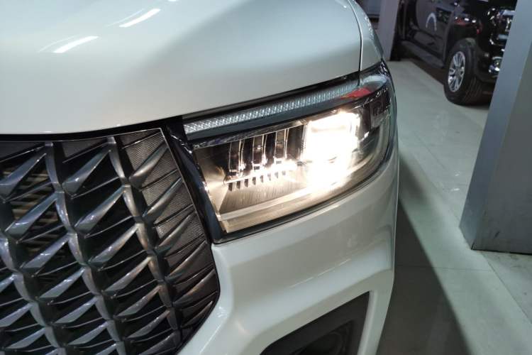 Used Great Wall Poer 2023 2.0T Commercial Version Automatic Diesel Two-Wheel Drive Elite Trim with Long Bed – GW4D20M
