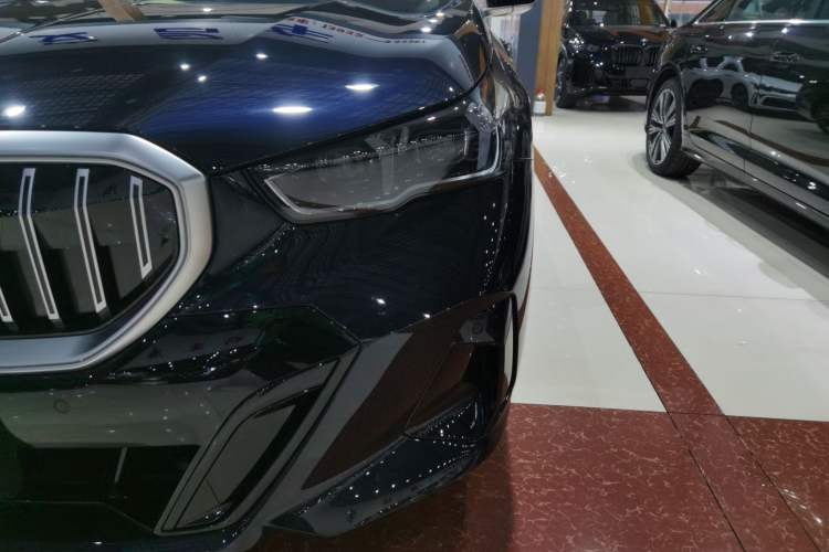 Used BMW 5 Series 2025 530Li Leading Model M Sport Package
