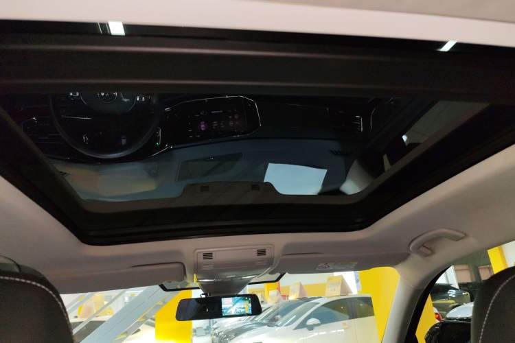 Used Volkswagen Tayron 2020 330TSI Two-Wheel Drive Luxury Connected Pro Edition
