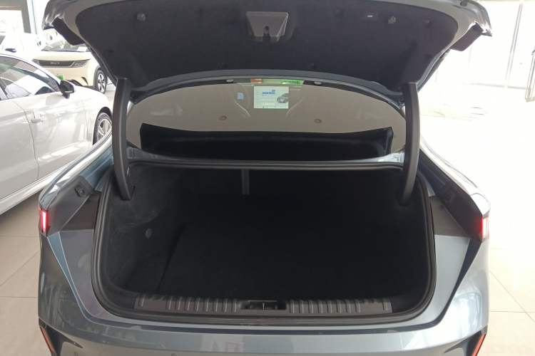 Used Lynk & Co 07 2024 EM-P 126 Long-Range Ultra
