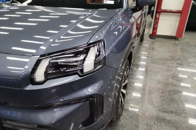 Used AION V 2024 Aion Tyrannosaurus 650 LiDAR Edition
