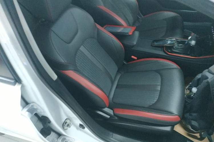 Used Dongfeng Aeolus Yixuan 2021 230T Automatic ZuiFeng Edition