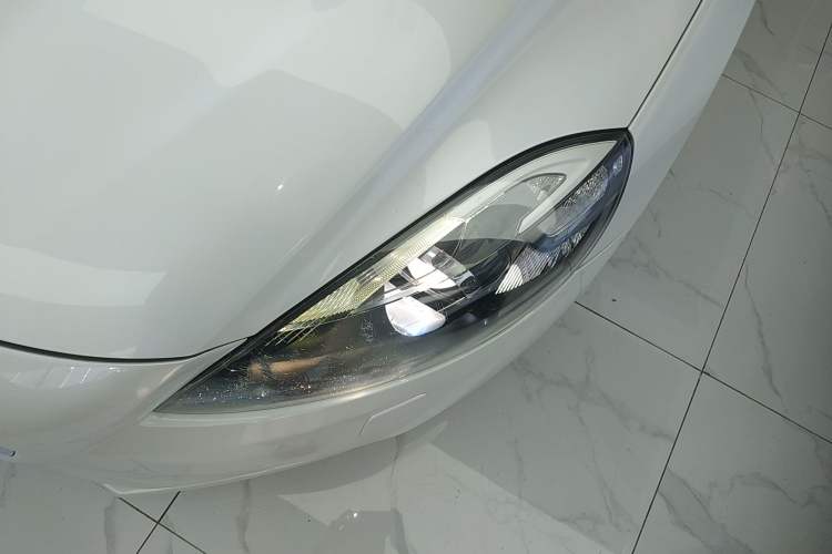 Used Volvo V40 2015 1.6T Zhiyi Edition