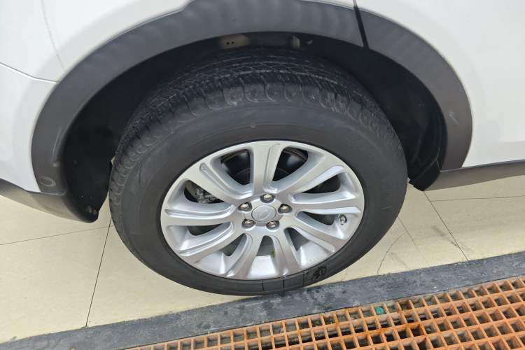 Used Land Rover Discovery Sport 2018 240 PS SE Version