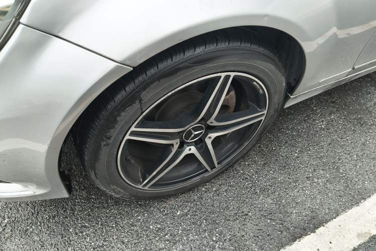 Used Mercedes-Benz C-Class (Import) 2011 C 200 Fashion Travel Edition