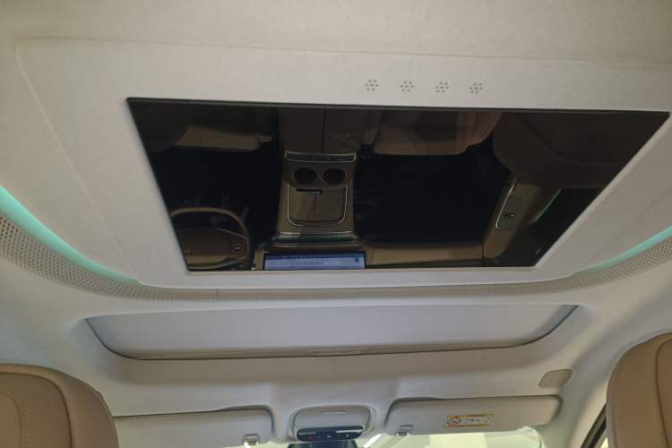 Used XPeng X9 2025 740 Ultra-Long Range Max
