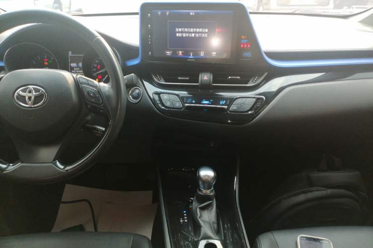 Used Toyota IZOA 2018 2.0L Yichi Version China VI Standard