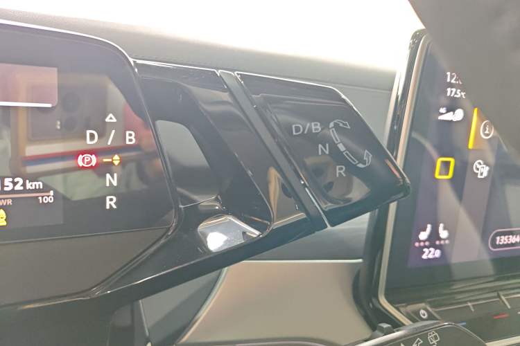 Used Volkswagen ID.6 CROZZ 2021 Long-Range PURE+ Edition
