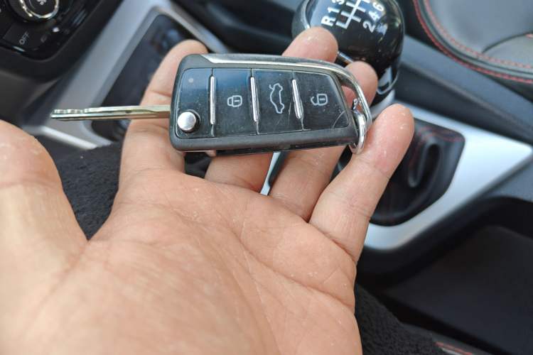 Used  Refine S3 2016 1.5L Manual Luxury Smart Version
