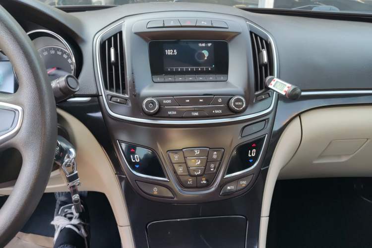 Used Buick Regal 2015 2.0L Leading Fashion Edition
